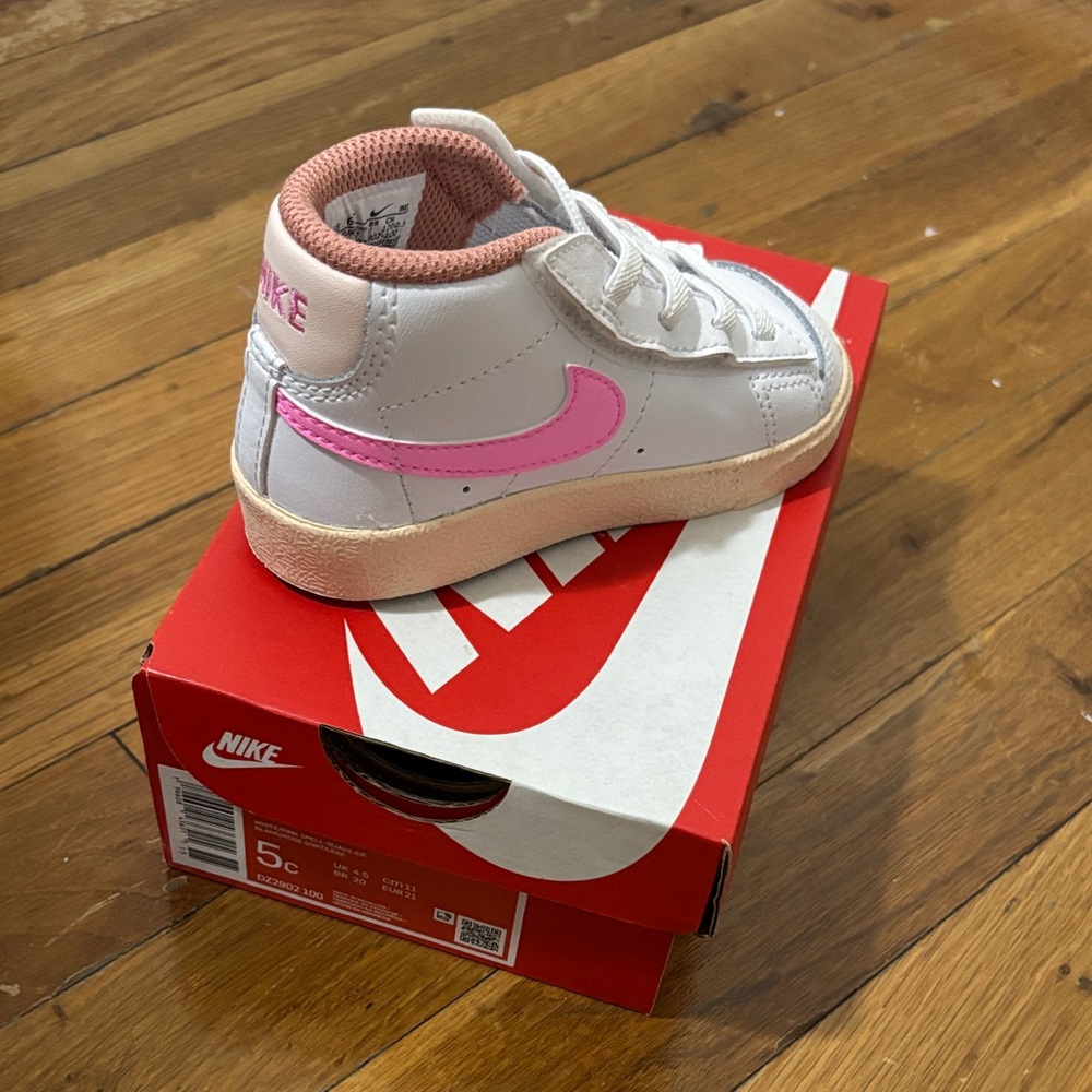 Nike Kids' White Sneakers with Pink Swoosh